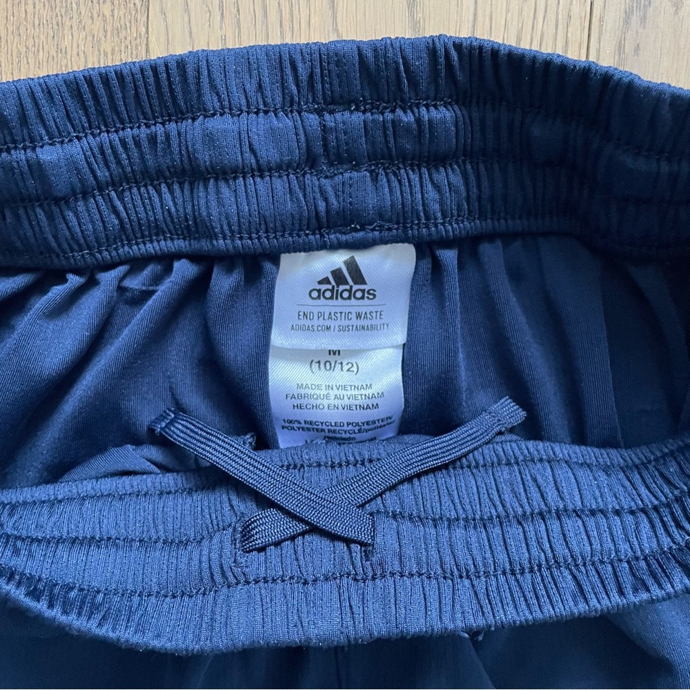 Adidas AEROREADY Boys' Navy Gradient Bold 3 Stripe Shorts - Picture 9 of 9